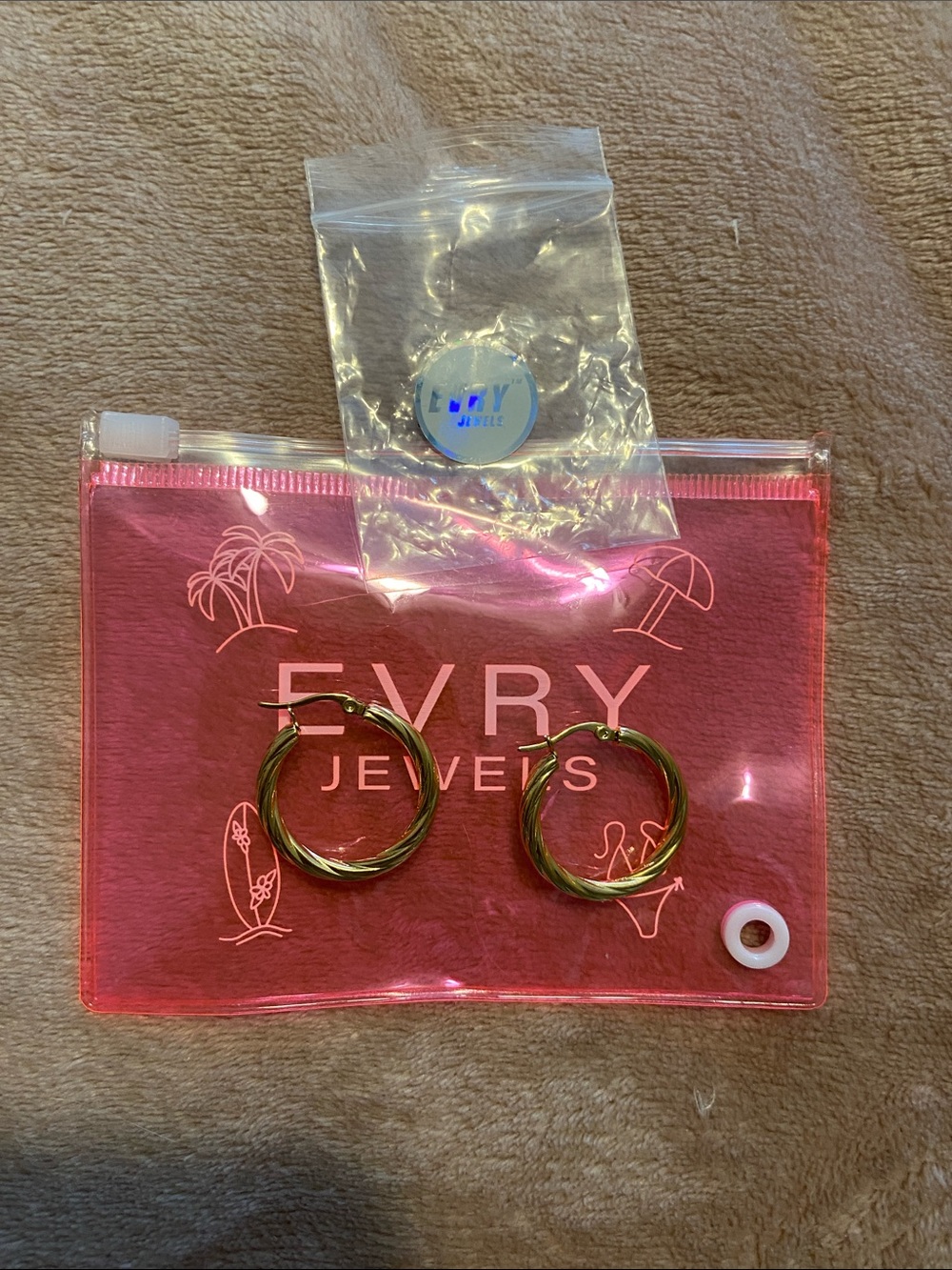 EVRY Jewels Gold Twisted Hoop Earrings - Gold
